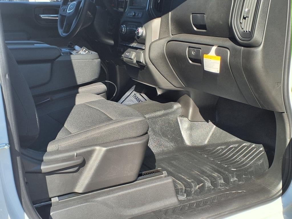 2025 GMC Sierra 3500 HD Chassis Cab Pro