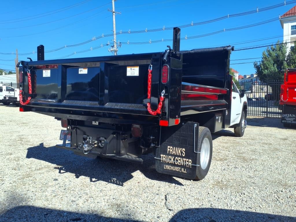 2025 GMC Sierra 3500 HD Chassis Cab Pro
