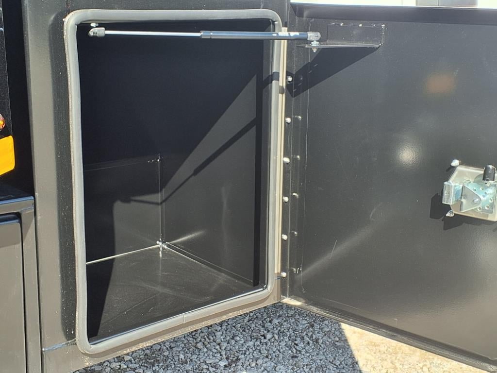 2025 GMC Sierra 3500 HD Chassis Cab Pro