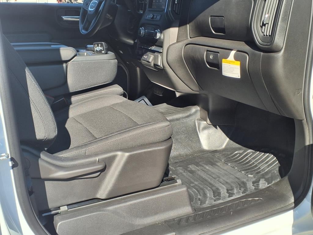 2025 GMC Sierra 3500 HD Chassis Cab Pro