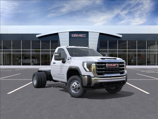 2025 GMC Sierra 3500 HD Chassis Cab Pro