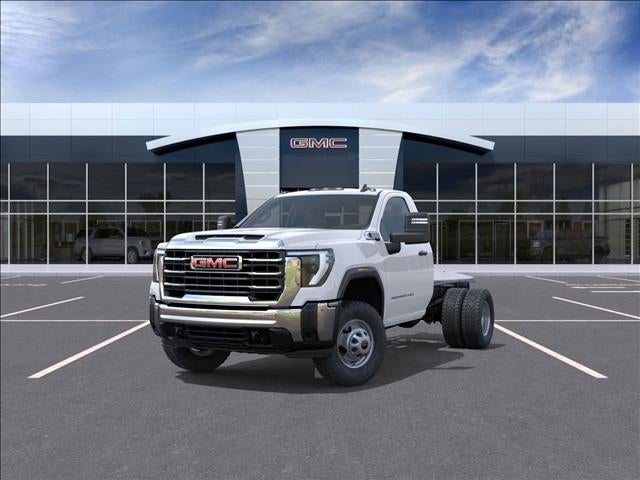 2025 GMC Sierra 3500 HD Chassis Cab Pro