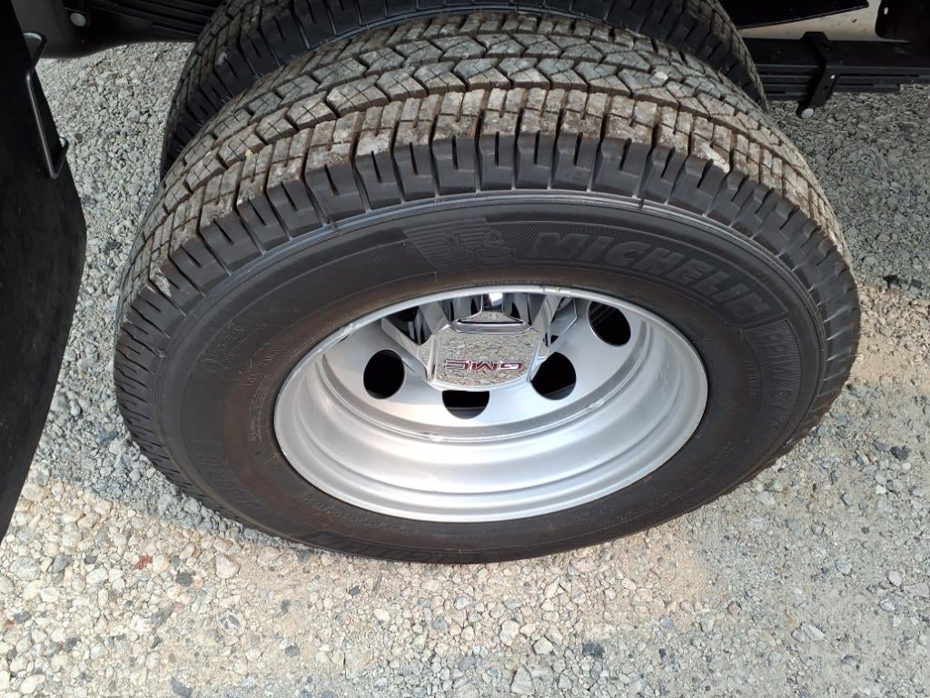 2025 GMC Sierra 3500 HD Chassis Cab Pro