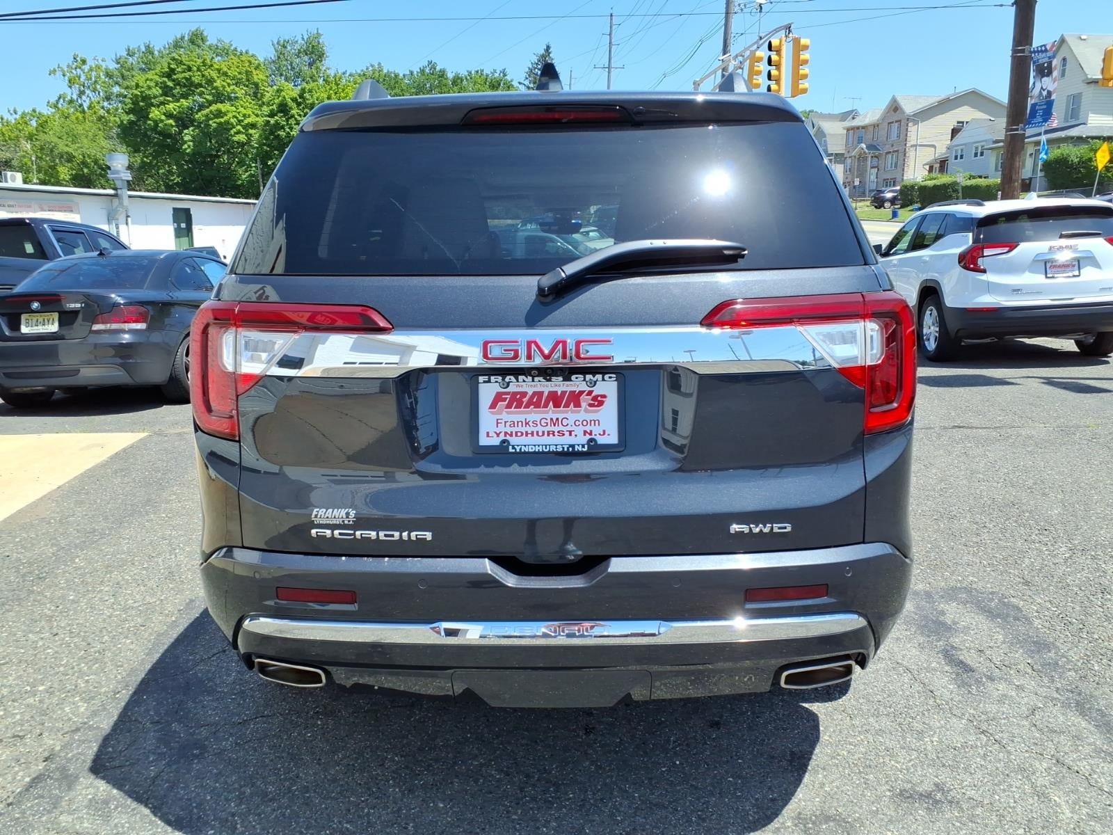 2023 GMC Acadia Denali