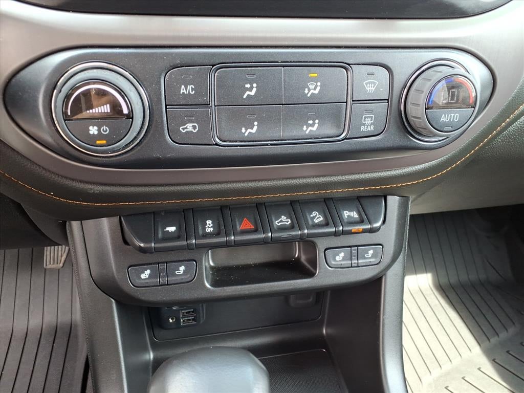 2022 GMC Canyon AT4 - Leather