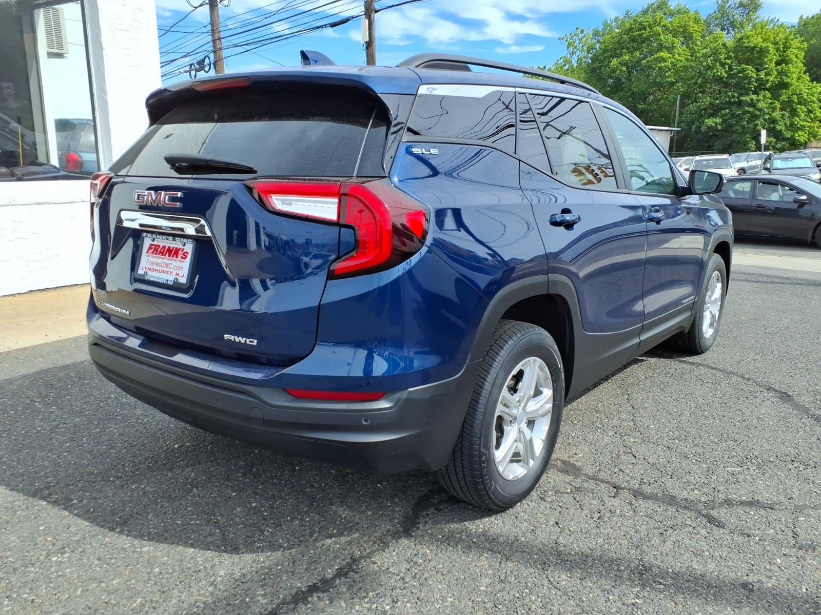 2023 GMC Terrain SLE