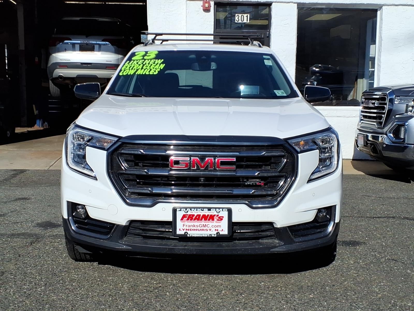 2023 GMC Terrain AT4