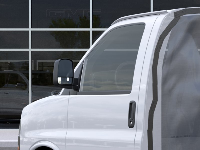 2026 GMC Savana Cutaway 3500 1WT