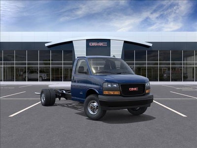 2025 GMC Savana Cutaway 3500 1WT