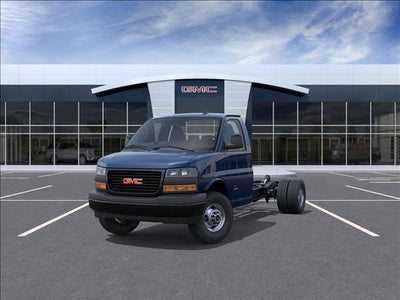 2025 GMC Savana Cutaway 3500 1WT