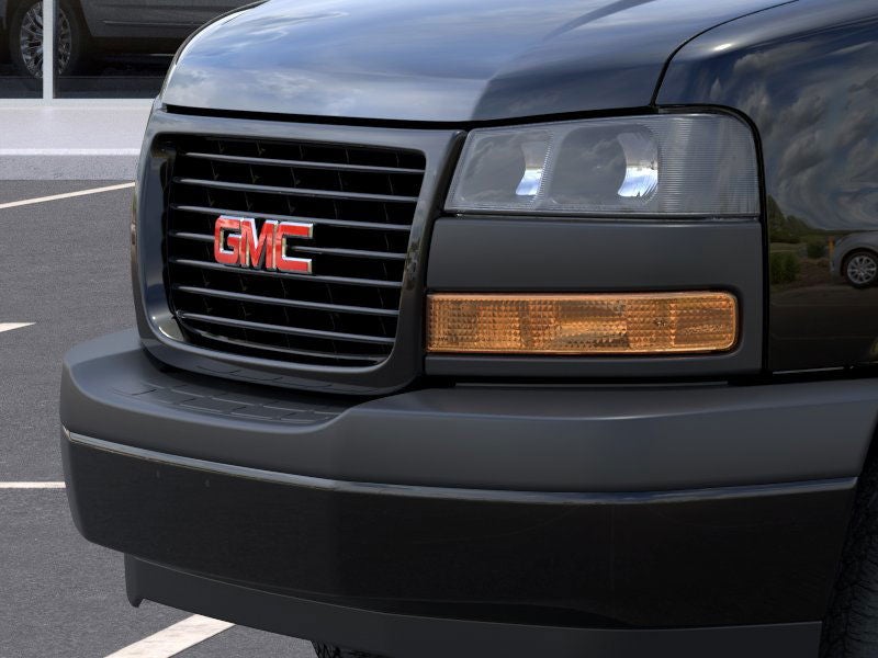 2025 GMC Savana Cutaway 3500 1WT