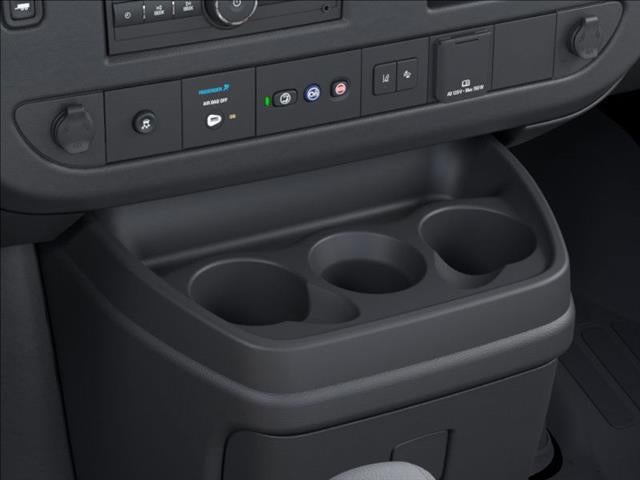 2025 GMC Savana Cutaway 3500 1WT