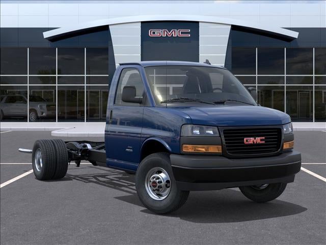 2025 GMC Savana Cutaway 3500 1WT