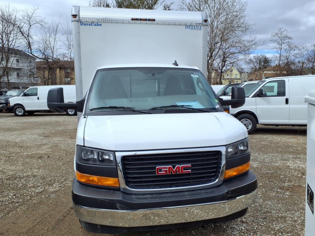 2025 GMC Savana Cutaway 4500 2WT