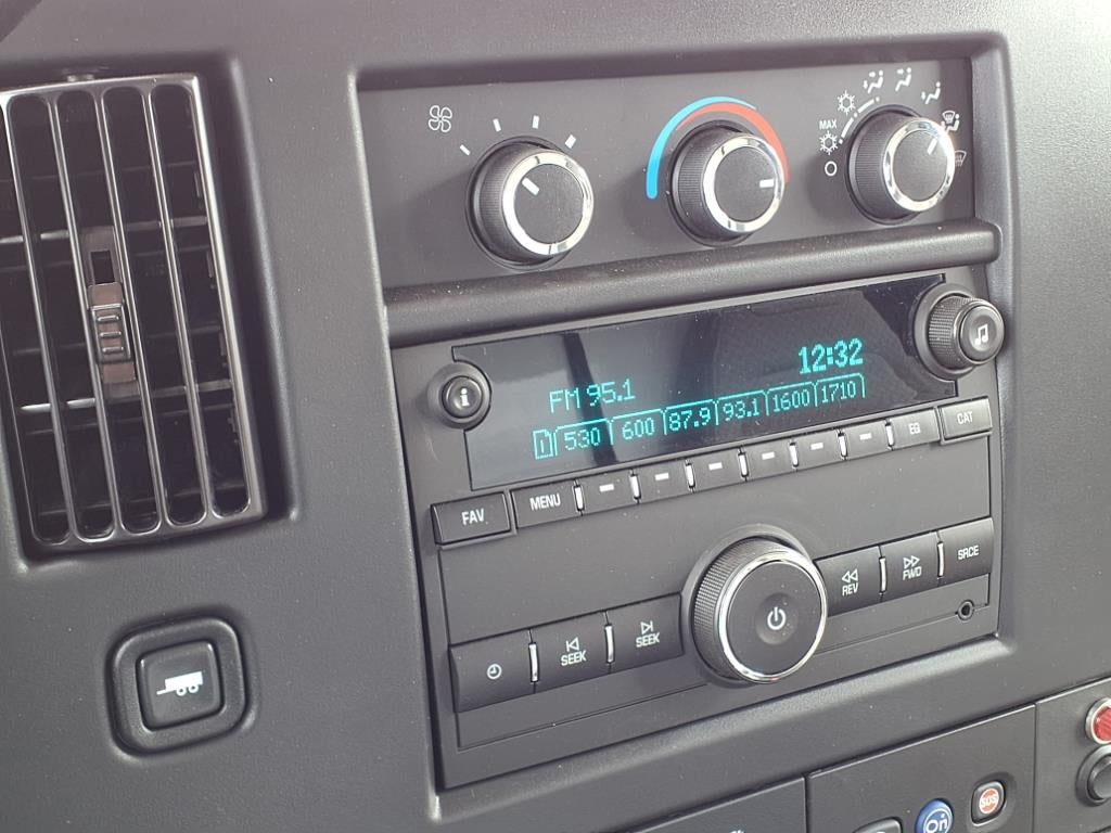 2025 GMC Savana Cutaway 4500 2WT