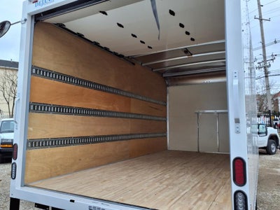 2025 GMC Savana Cutaway 4500 2WT