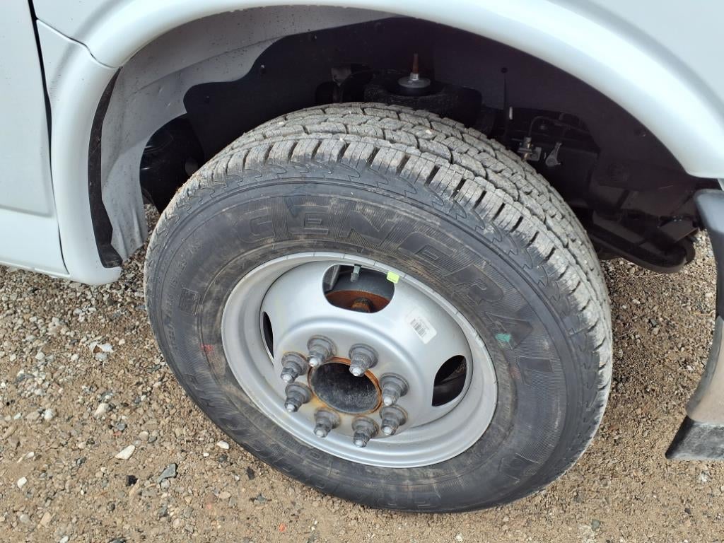 2025 GMC Savana Cutaway 4500 2WT